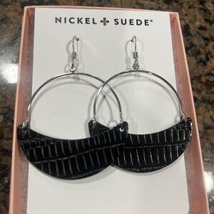 Nickel & Suede Noir Asters size small